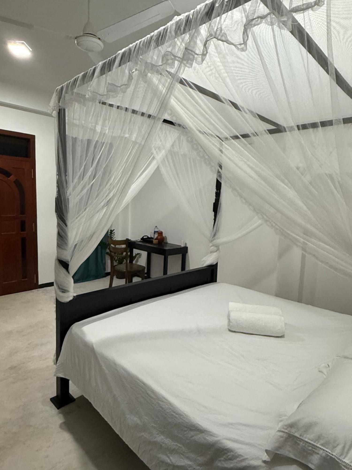 Bed and Breakfast La Fiesta Weligama Exteriér fotografie