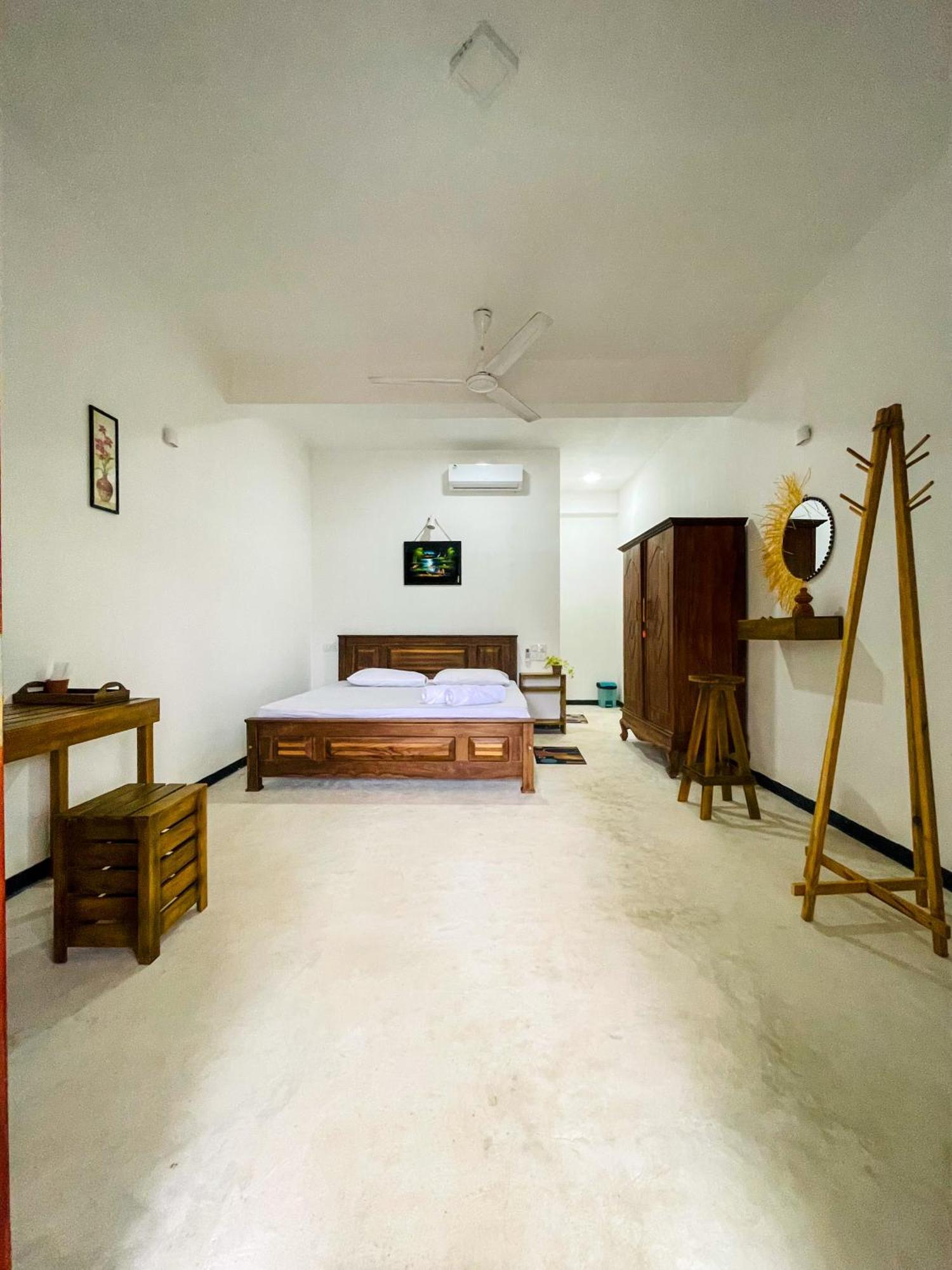 Bed and Breakfast La Fiesta Weligama Exteriér fotografie